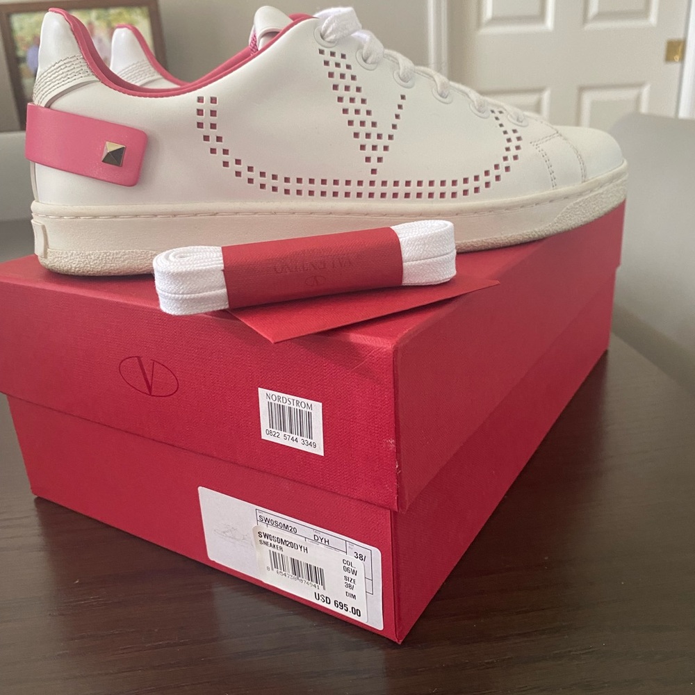 Valentino Sneakers *Authentic and like new* - Picture 3 of 7